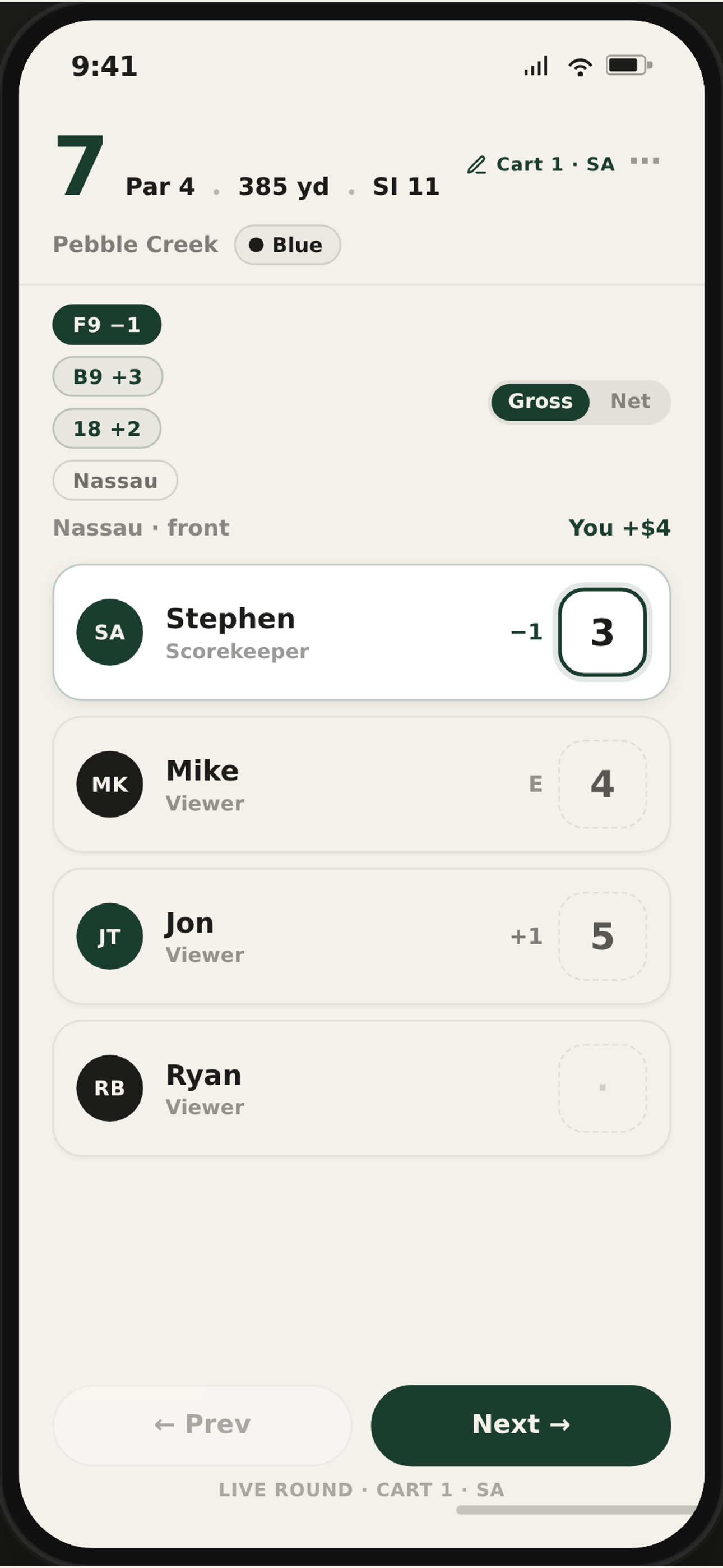 Flagstick Games live horizontal scorecard on the course
